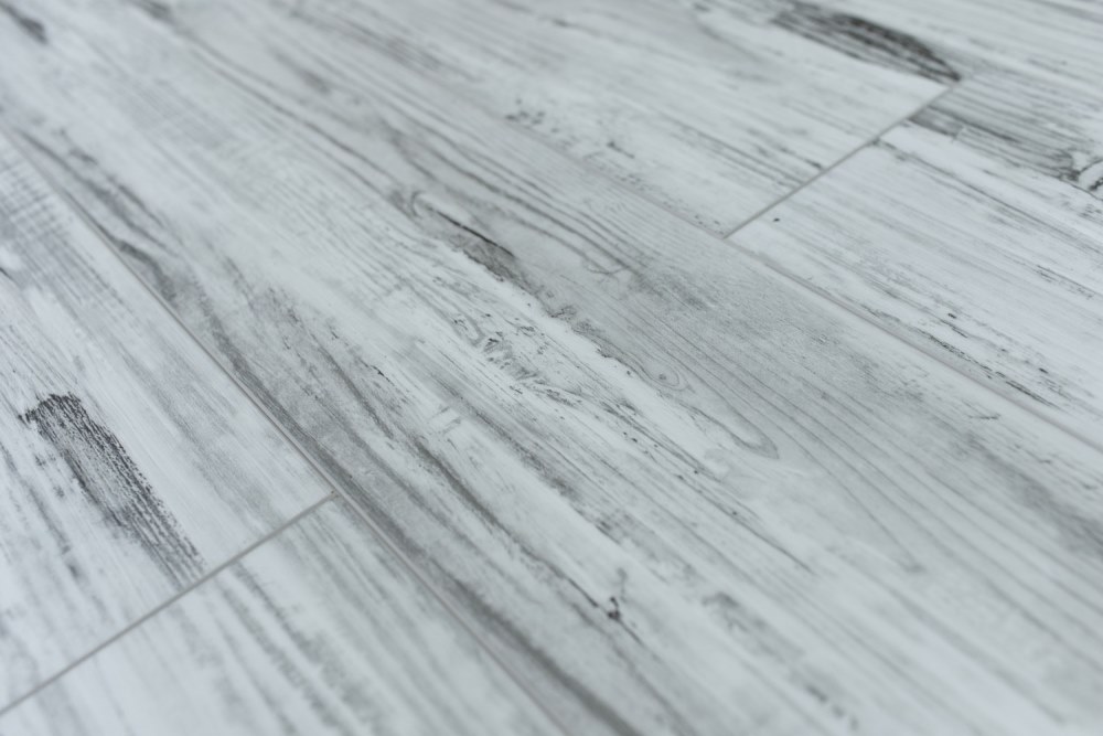 Замковая ПВХ плитка "Art Tile" Берёза Божоле (1220*152*5 мм) — купить в Орске