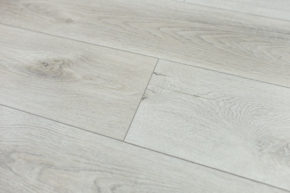 Замковая ПВХ плитка "Art Tile" Дуб Эдинбург (1200*183*6 мм) — купить в Орске