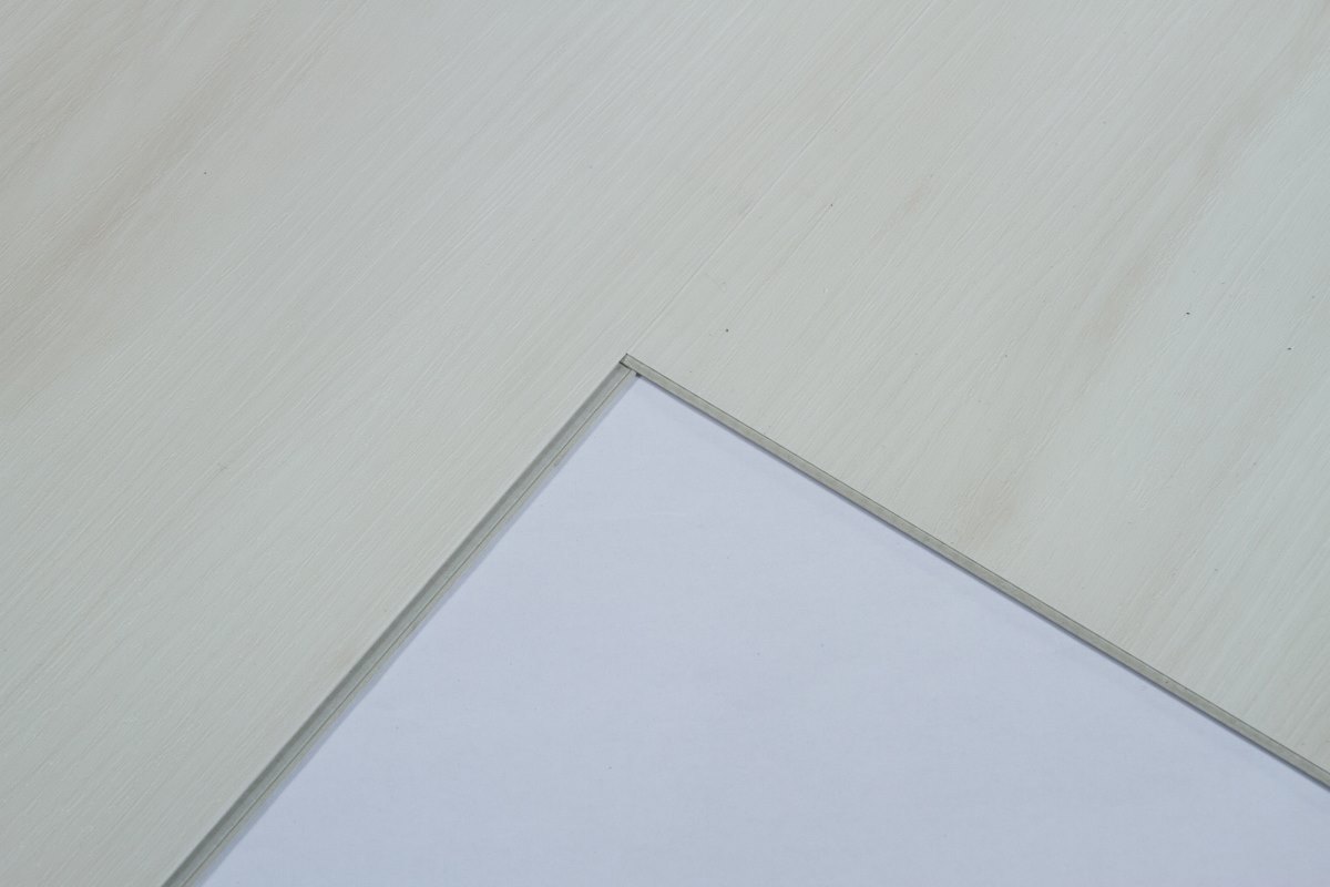 SPC ламинат "OneFloor" ЕСО 8055 (1220*184*4 мм) — купить в Орске